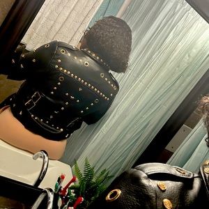 Bad leather jacket from Akita very detailed